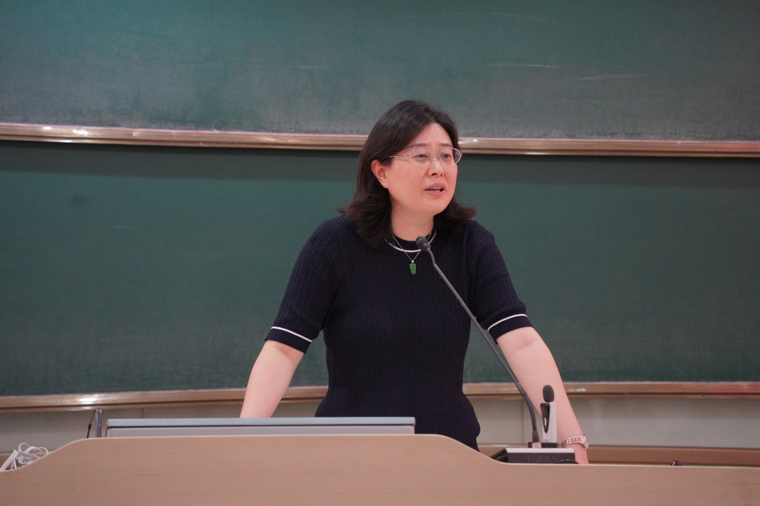 【202510】毕业生就业主题班会 图片5.jpg